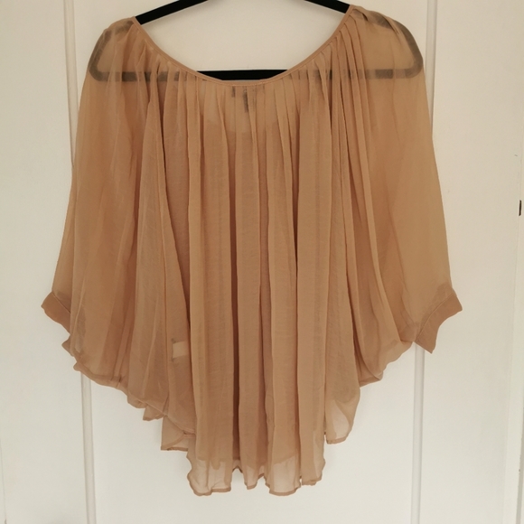 BEBE - Beige Flowy Top - Picture 2 of 5